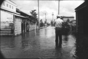 069五十一・九・十二(ネガ17)15（江吉良町　中央小北）.19760910